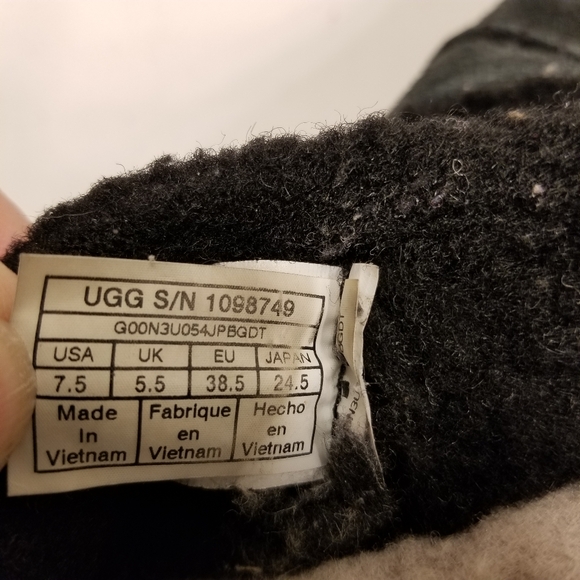 UGG W Lynwood water resistant black suede sheep skin clogs 7.5 100% authentic - Picture 7 of 16